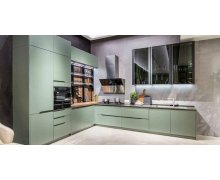 TỦ BẾP 52 - TỦ BẾP MELAMINE MÀU XANH PHỐI CÁNH KÍNH