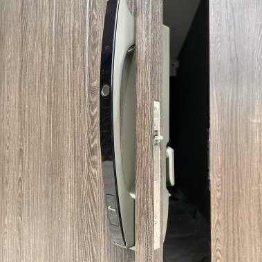 KHÓA THÔNG MINH CỬA NHÔM XINGFA TỰ ĐỘNG CHỐNG NƯỚC DEMAX SL802 AG