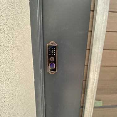 Khoá vân tay cửa cổng chống nước Hubert HB CC I3 EU