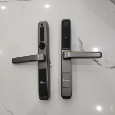 Khóa cửa nhôm xingfa chống nước Demax EL606 AG App Wifi