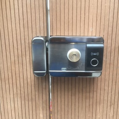 Khóa cổng thông minh Giovani GSL-W611MD