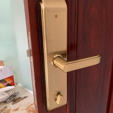 Khóa cửa thông minh Giovani GSL - C138FG