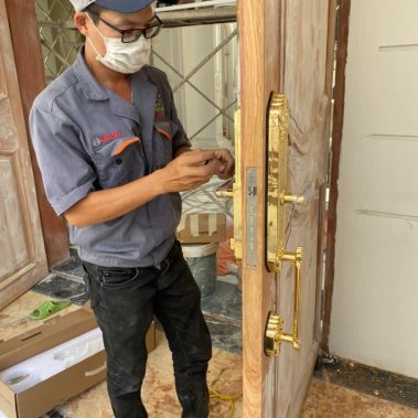 Khóa vân tay tân cổ Kassler KL-979 G APP (Mạ vàng)