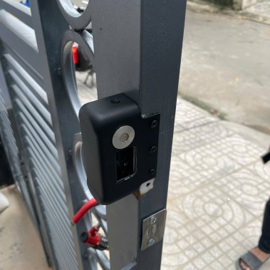 Khoá cửa cổng chống nước HUBERT HB CC78 BLACK