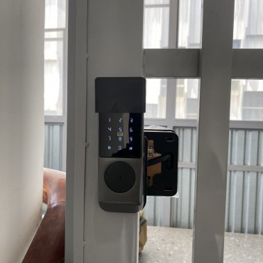 Khoá cửa cổng chống nước HUBERT HB CC68 GRAY