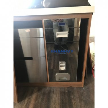 Thùng gạo điện tử mặt gương trắng bạc Eurogold B301