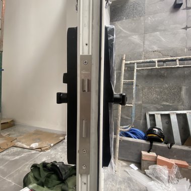 Khóa cửa nhôm xingfa chống nước Demax SL588 BL