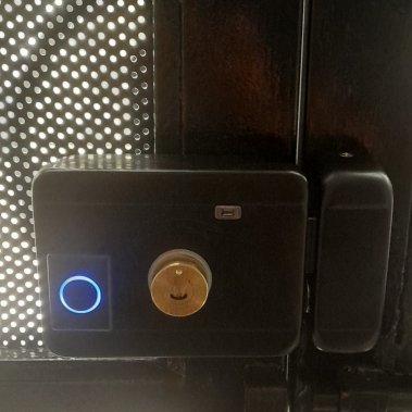 Khoá cửa cổng chống nước DEMAX SL603WP-APP WIFI