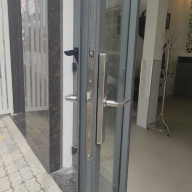 Khoá vân tay cửa nhôm, cửa đố nhỏ Laffer XF18
