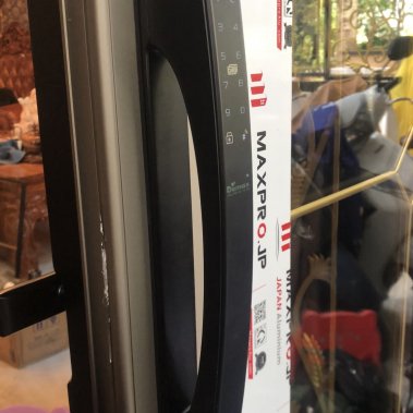 Khóa cửa nhôm xingfa nhận diện khuôn mặt Face ID 3D Demax EL902 BL APP WIFI (Màu đen)