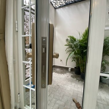 Khóa cửa nhôm xingfa chống nước Demax SL588 CG