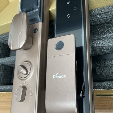 Khóa thông minh nhận diện khuôn mặt Face ID-3D Demax SL916 CB