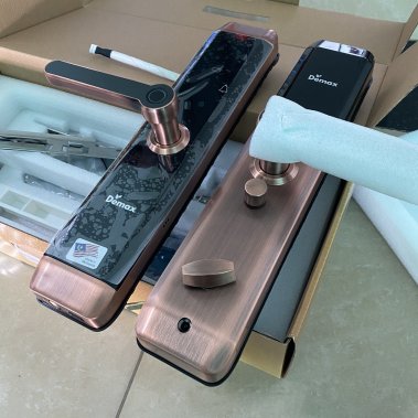 Khóa thông minh DEMAX SL768 AC