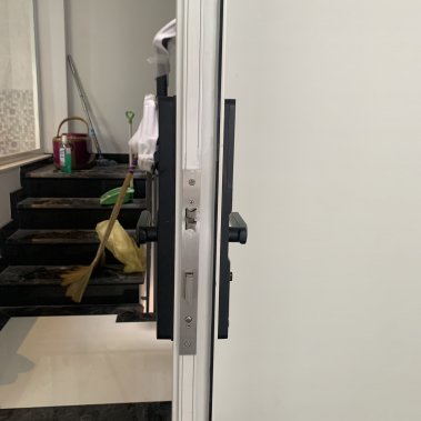 Khóa cửa nhôm Giovani GSL-K511S / GSL-K511B