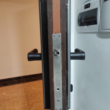 Khoá vân tay Laffer LC08 cho cửa gỗ