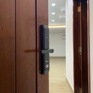 Khóa thông minh DEMAX SL768 BN