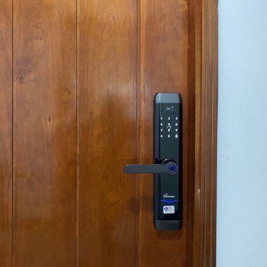 Khóa thông minh DEMAX SL768 BN