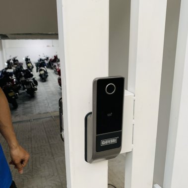 Khóa cổng thông minh Giovani GSL-W611MD