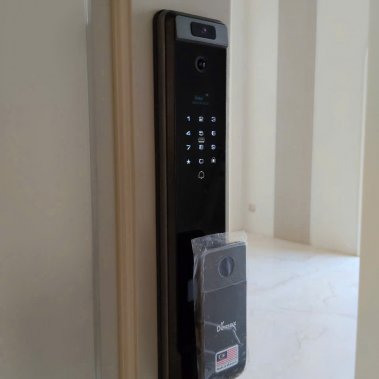 Khóa thông minh nhận diện khuôn mặt Face ID-3D Demax SL916 CB