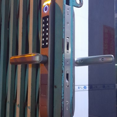 Khóa vân tay chống nước cửa nhôm xingfa, cửa sắt DEMAX EL101 SV - APP WIFI