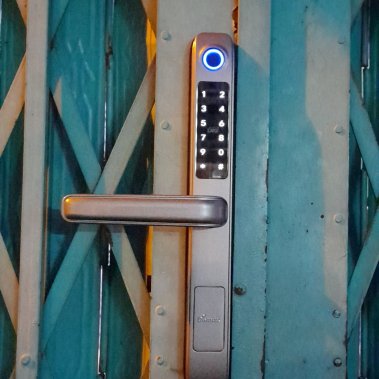 Khóa vân tay chống nước cửa nhôm xingfa, cửa sắt DEMAX EL101 SV - APP WIFI