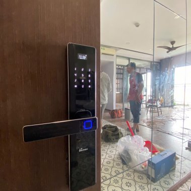 Khóa thông minh Demax EL680 BN CNC / EL680 GS CNC