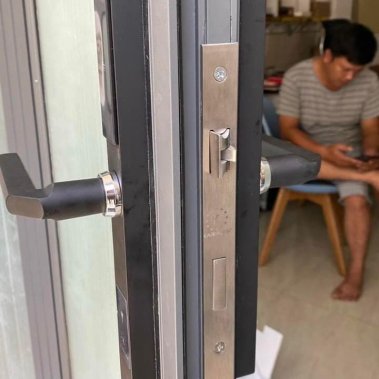 Khóa vân tay cửa nhôm xingfa Kassler KL-599CB (màu đen) - Chống nước