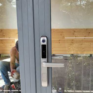 Khóa vân tay chống nước cửa nhôm xingfa, cửa sắt DEMAX EL101 SV - APP WIFI