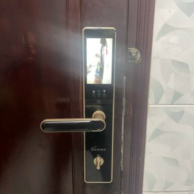 Khóa vân tay thông minh DEMAX SL-C626 CG APP - Camera màn hình chuông