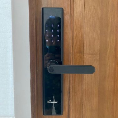 Khóa vân tay thông minh DEMAX SL630 BL