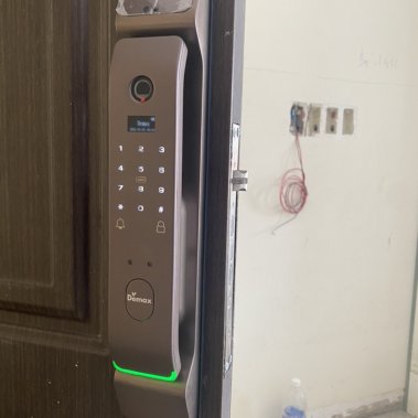 Khóa thông minh nhận diện khuôn mặt Face ID-3D Demax SL928 PB