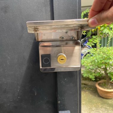 Khóa vân tay cửa cổng Kassler KL-579 BL APP