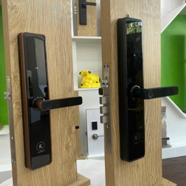Khóa vân tay Kassler KL-669 Black - APP TUYA
