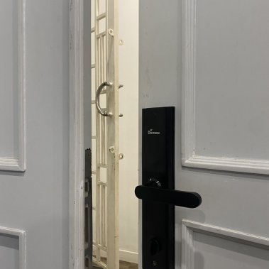 KHÓA VÂN TAY THÔNG MINH DEMAX EL638 BN