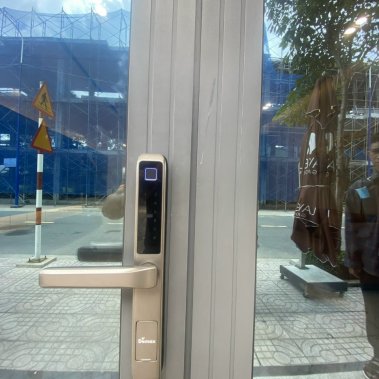 Khóa cửa nhôm xingfa chống nước Demax EL606 AG App Wifi