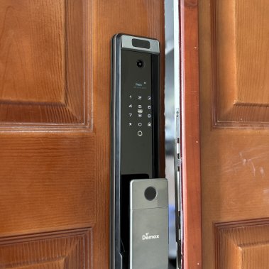 Khóa thông minh nhận diện khuôn mặt Face ID-3D Demax SL916 GS