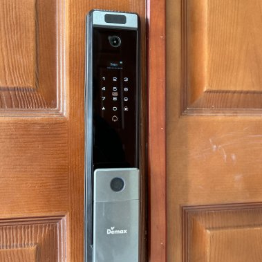 Khóa thông minh nhận diện khuôn mặt Face ID-3D Demax SL916 GS