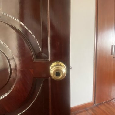 Khóa vân tay cửa phòng DEMAX SL106 YL