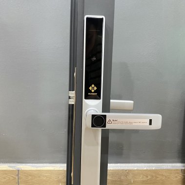 Khóa vân tay chống nước cửa nhôm xingfa, cửa sắt HUBERT HB CN68 Silver Gray