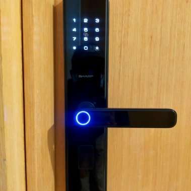 KHOÁ VÂN TAY THÔNG MINH SHARP T1-B ĐEN (BLACK)