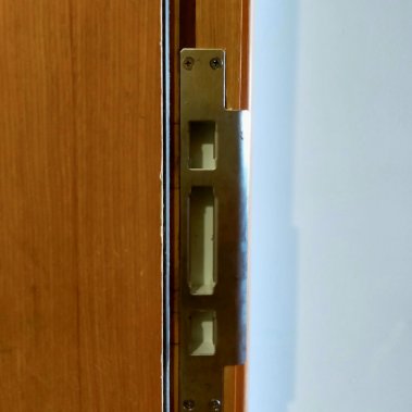 KHOÁ VÂN TAY THÔNG MINH SHARP T1-B ĐEN (BLACK)