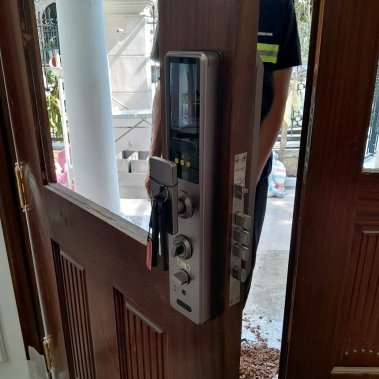 KHOÁ VÂN TAY THÔNG MINH SHARP S9-FV CÀ PHÊ (BROWN)