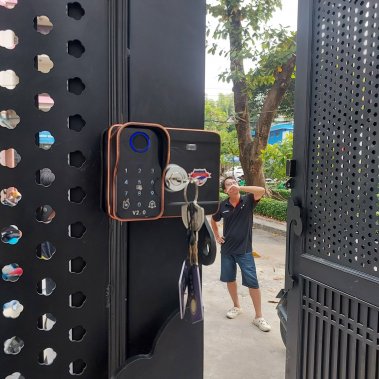 Khoá vân tay cửa cổng chống nước Hubert HB CC I3 EU