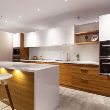 TỦ BẾP 57 - TỦ BẾP GỖ MDF PHỦ MELAMINE TRẮNG PHỐI VÂN GỖ