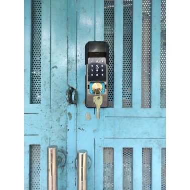 Khoá cổng vân tay ngoài trời Laffer A10