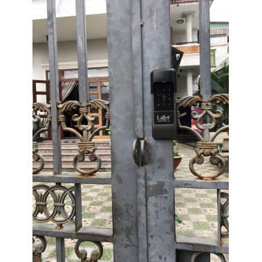 Khoá cổng vân tay ngoài trời Laffer A10