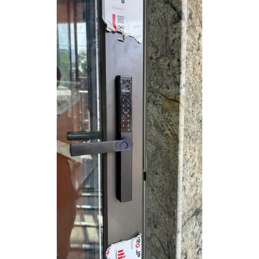 Khóa thông minh chống nước Demax EL599 LUX BL