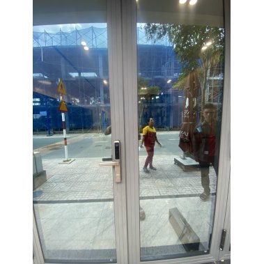 Khóa cửa nhôm xingfa chống nước Demax EL606 AG App Wifi
