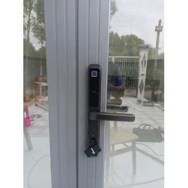 Khóa cửa nhôm xingfa chống nước Demax EL606 BL App Wifi