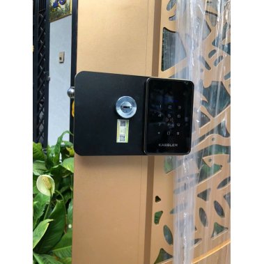 Khóa cửa cổng vân tay Kassler KL-579 CNC SILVER GREY / KL-579 CNC GOLD GREY